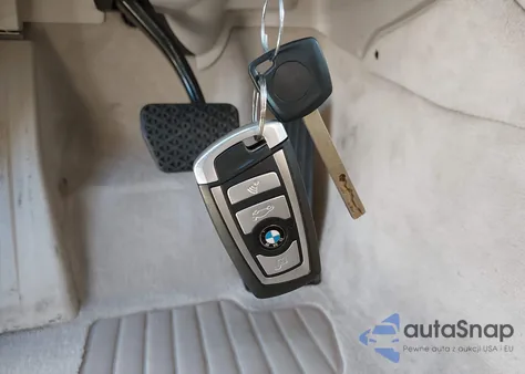 2009 BMW 750Li from USA, damaged, VIN WBAKB83559CY62132